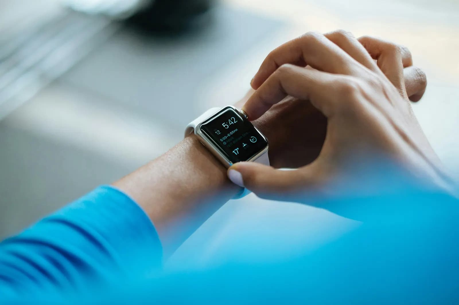 Apple Watch Series 10 46mm GPS · Mixed Colours